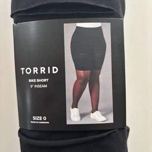 Torrid Black Mesh Shredded Front Bike Short Plus Size Large